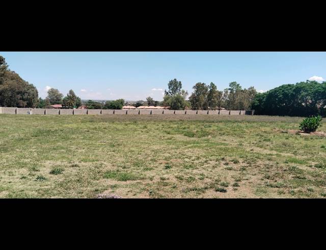 5,620M² VACANT LAND FOR SALE IN RIVERSDALE
